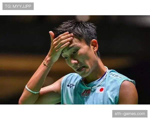 刷到桃田贤斗的机场随拍，行李比我家装修还贵，那种距离感太扎心