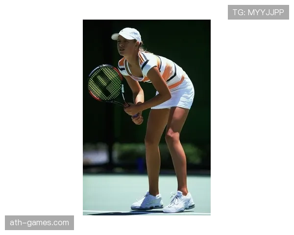 辛德胡球场像邻家妹，赛后拎的包让我怀疑人生